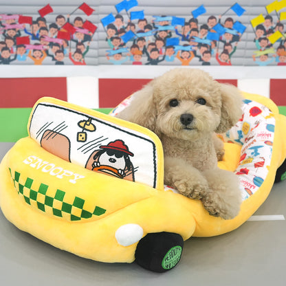 Peanuts Driving Car Bed