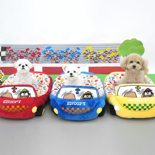 Peanuts Driving Car Bed
