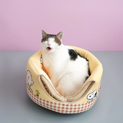 Peanuts Hide & Seek House