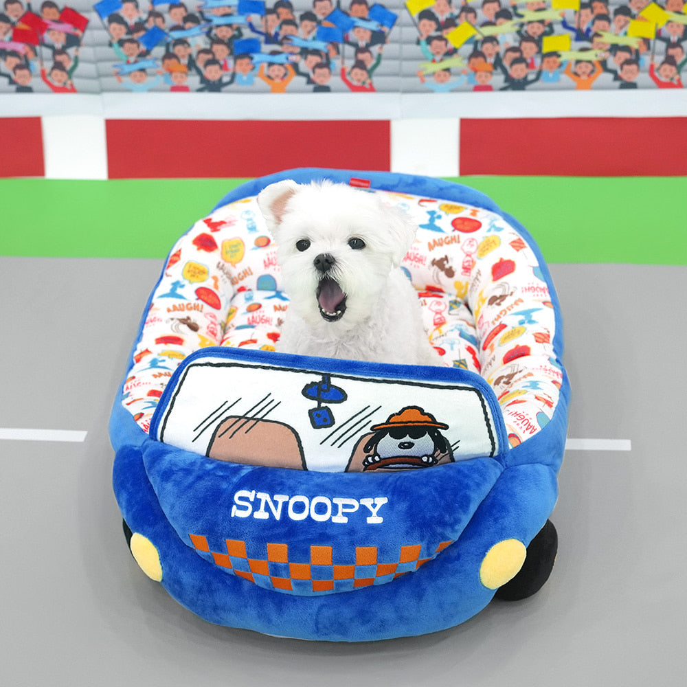 Peanuts Driving Car Bed