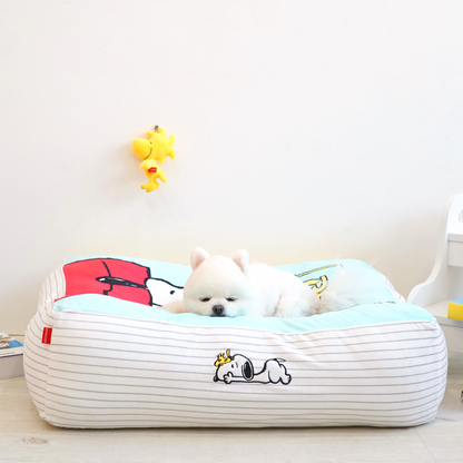 Snoopy Book Bed