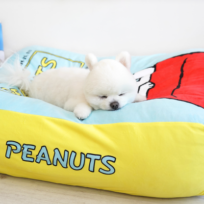 Snoopy Book Bed
