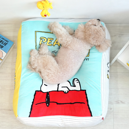 Snoopy Book Bed